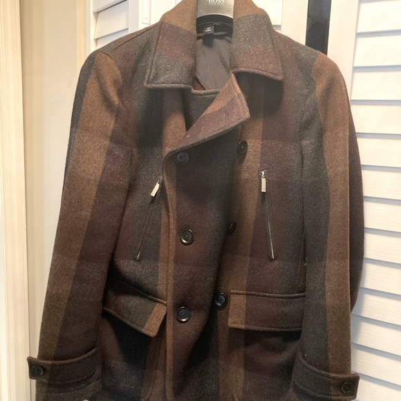 ❤️ Posh Party Feature Item🎈Boss Wool Pea Coat US 38R or mens Medium PRISTINE ❤️ - Picture 1 of 8
